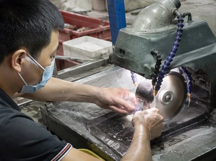 Cutting & shaping natural stone β CuiShen